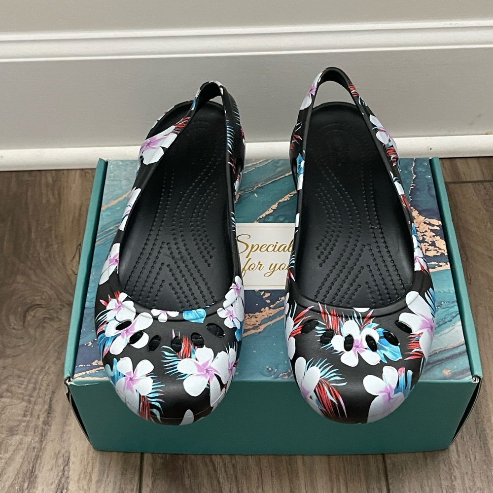 CROCS Black Flats & Loafers with Sleek Comfort
